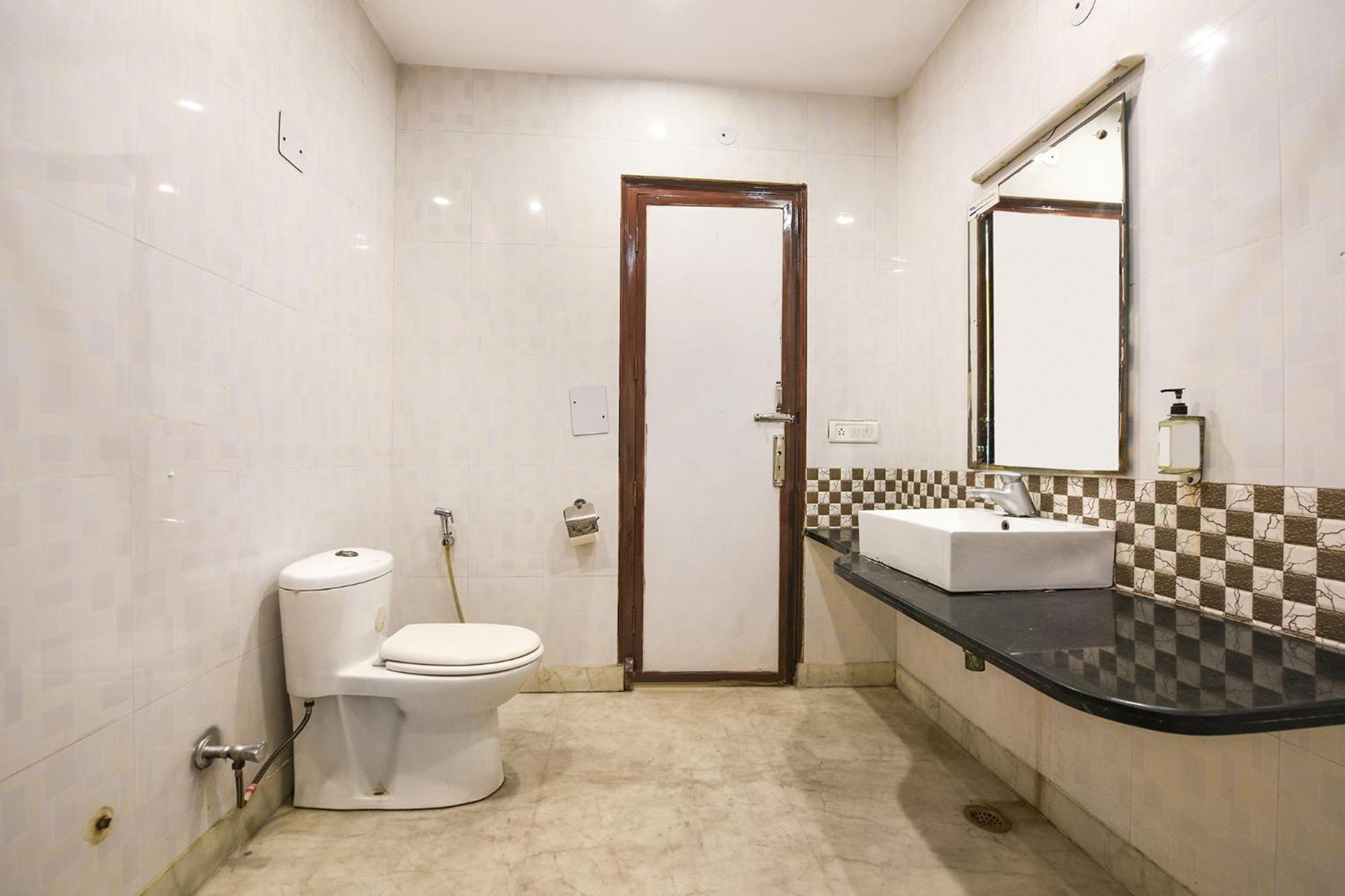 Fabhotel The Kings Plaza ニューデリー エクステリア 写真
