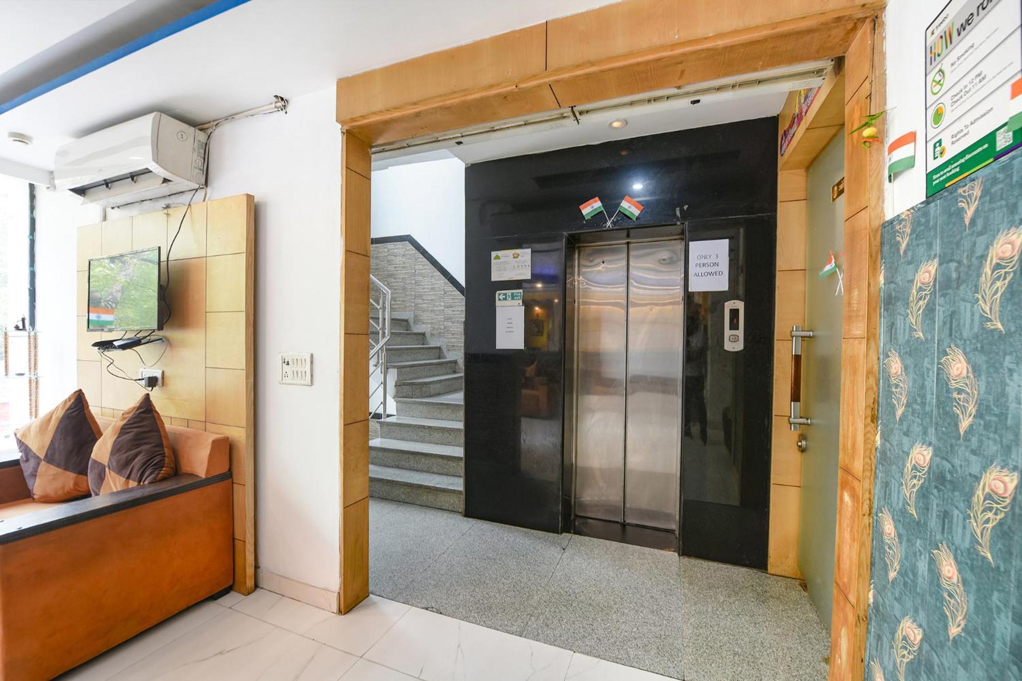 Fabhotel The Kings Plaza ニューデリー エクステリア 写真